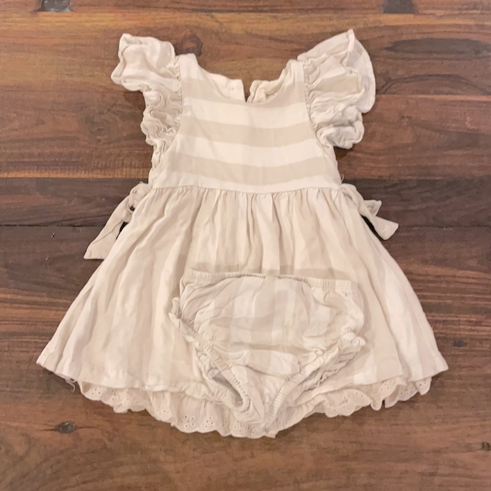 Jessica Simpson matching set